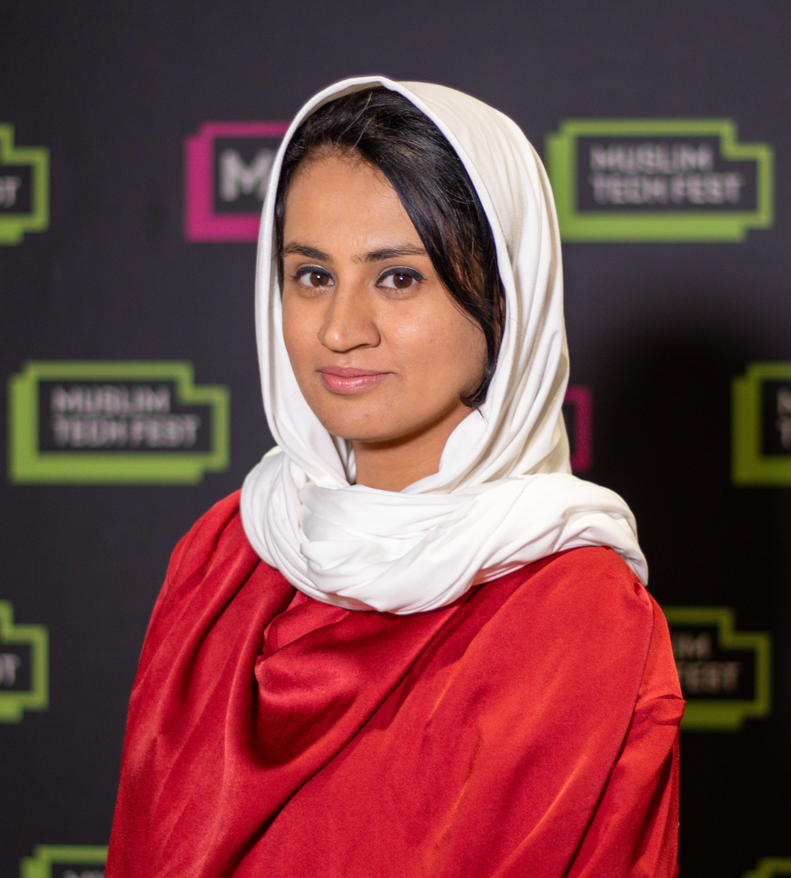 Arfah Farooq headshot
